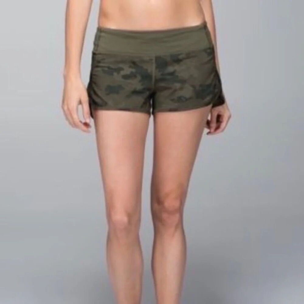 LULULEMON Speed Shorts Size 10 RARE Savasana Camo 3" Inseam